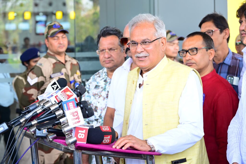 CG News -पेपर लीक, जर्जर स्कूल, शिक्षक भर्ती और महंगाई को लेकर उठाए सवाल