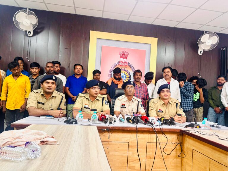 मनी म्यूल…आनलाइन ठगी का नया फण्डा..19 तिकड़मबाज गिरफ्तार…करोड़ों का ट्रांजेक्शन खुलासा..पुलिस ने किया खातों को फ्रीज