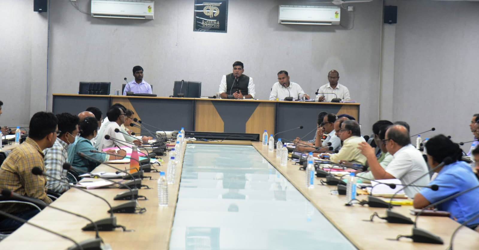 CG News- बस्तर के जनजाति कला व सांस्कृतिक धरोहर को पुनर्जीवित करने बस्तर पंडुम का होगा आयोजन