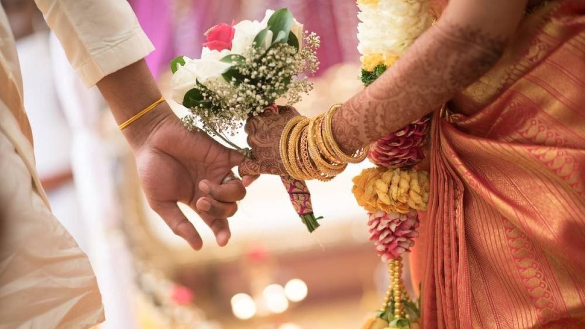 Raipur Looteri Dulhan,Valentine Day bride