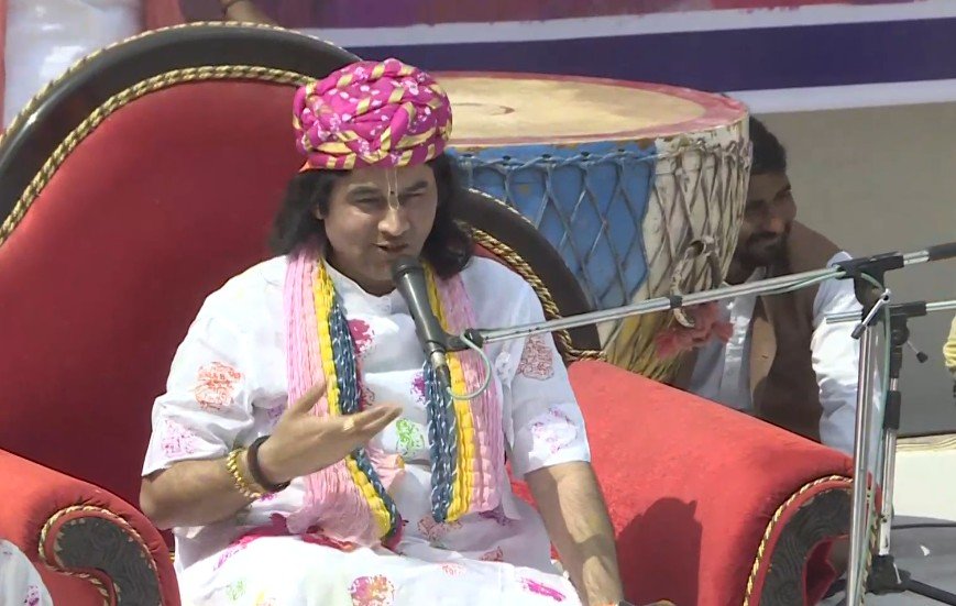 देश में होली, दीपावली तब तक मना सकते हैं, जब तक सनातनियों की संख्या ज्यादा : देवकीनंदन ठाकुर देश में होली, दीपावली तब तक मना सकते हैं, जब तक सनातनियों की संख्या ज्यादा : देवकीनंदन ठाकुर