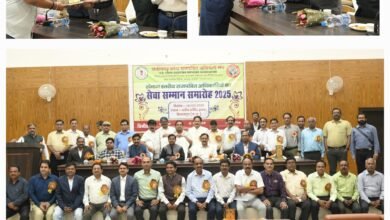 संभागायुक्त ने अधिकारियों से किया वादा…कहा…कार्यालय के लिए हर संभव करूंगा मदद…किया शाल श्रीफल से सम्मान