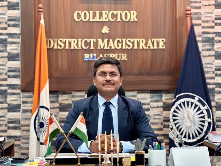 Cg news: BEO हटाए गए, विभागीय जांच के आदेश, क्लर्क निलंबित