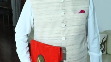 Chhattisgarh budget 2025: बजट प्रस्तुत करने के पूर्व वित्त मंत्री ओपी चौधरी पहुंचे श्रीराम मंदिर, की पूजा-अर्चना