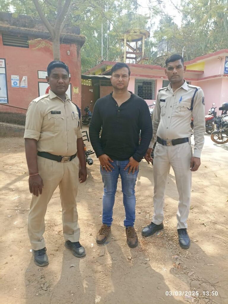 फिल कम्पनी कोयला चोरी…फरार कोयला दलाल दो साल बाद गिरफ्तार..घर में छिपकर बैठा था आरोपी..औचक पहुंची पुलिस