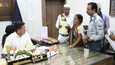 डेढ़ महीने बाद कलेक्टर दर्शन.. अवनीश शरण ने फरियादियों से किया संवाद..अधिकारियों से कहा..नहीं मिलनी चाहिए शिकायत