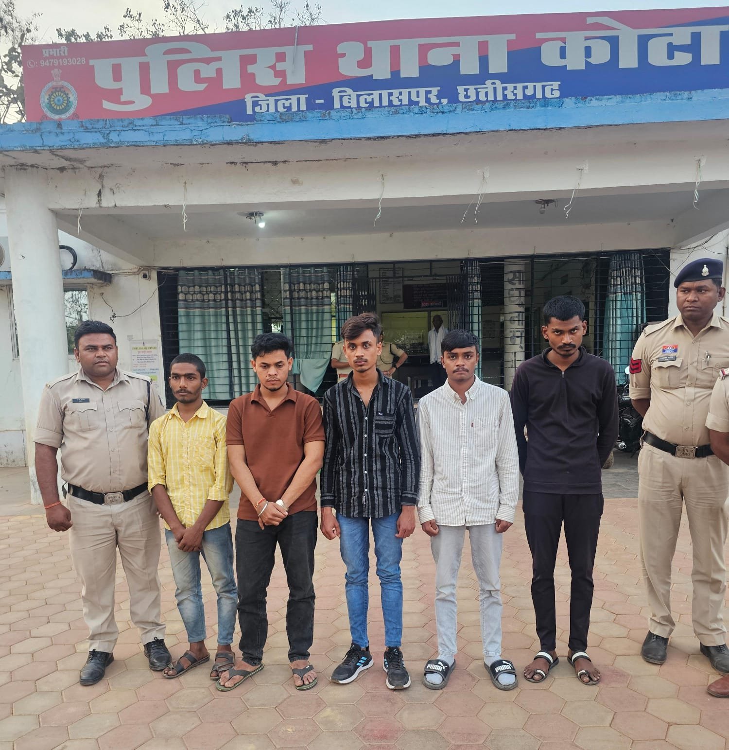 साइबर ठगी के पांच सूत्रधार गिरफ्तार…संयुक्त टीम ने रेड कार्रवाई में यहां पकड़ा…फर्जी सिम और म्यूल खाता बरामद