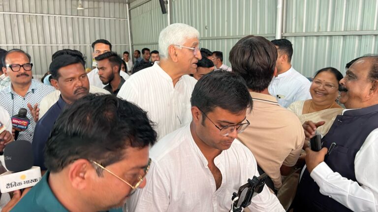 ईडी की छापेमारी: पूर्व मुख्यमंत्री के घर पहुँचे टी.एस… सिंहदेव ने कहा..लोकतंत्र की रक्षा में कांग्रेस भूपेश के साथ