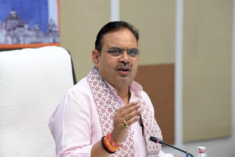 Rajasthan: छात्रों के लिए 300 करोड़ का एलान; 1.25 लाख भर्तियों की घोषणा