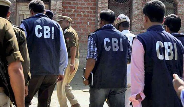 फर्जी ट्रेडिंग लाइसेंस: 32 करोड़ का घोटाला.. कस्टम इंस्पेक्टर समेत दो दोषी, 5-5 साल की जेल