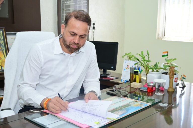 2011 बैच के IAS सर्वेश्वर नरेंद्र  भूरे केंद्रीय प्रतिनियुक्ति पर… बने टेक्सटाइल विभाग में ज्वाइंट कमिश्नर