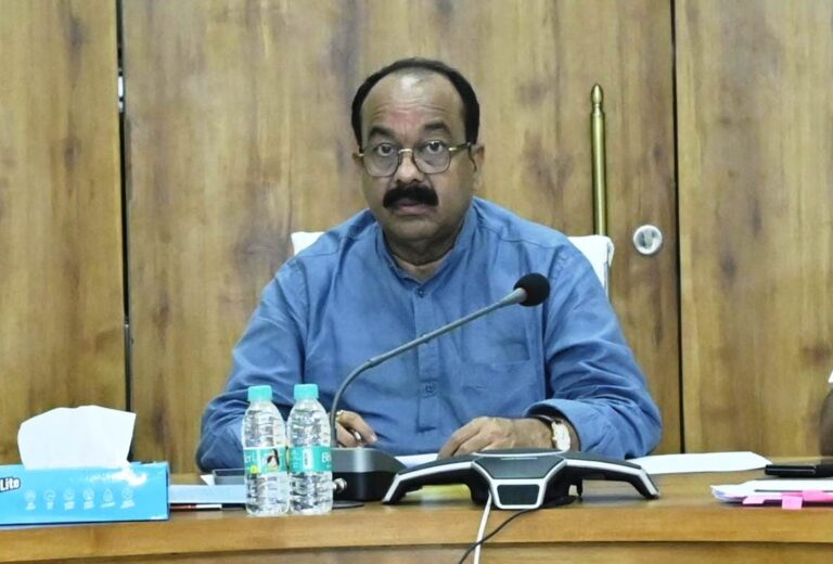 पीडब्लूडी मंत्री की गंभीर चेतावनी….धरातल पर रहें..और काम कर के दिखाएं….फील्ड पहुंचकर करूंगा गुणवत्ता की जांच