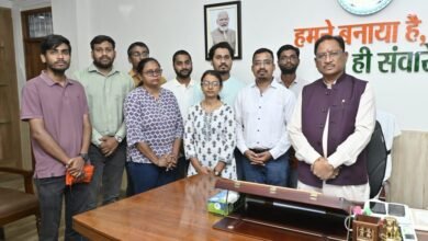 CG News: मुख्यमंत्री साय से सौजन्य मुलाकात के बाद बीएड प्रशिक्षित बर्खास्त सहायक शिक्षकों ने आंदोलन समाप्ति की घोषणा की