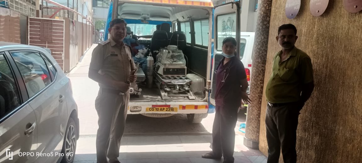 पुलिस की ऐसी संवेदनशीलता..शहर ने दिया बढ़ चढ़कर साथ..और जुड़वा क्रिटिकल बच्चे अति कम समय में पहुंच गए एअरपोर्ट पुलिस की ऐसी संवेदनशीलता..शहर ने दिया बढ़ चढ़कर साथ..और जुड़वा क्रिटिकल बच्चे अति कम समय में पहुंच गए एअरपोर्ट