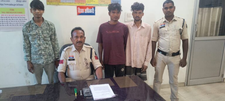 गर्लफ्रेन्ड के प्यार में मंजनू ने उठाया रिस्क…शराब दुकान तोड़कर किया एक लाख पार..जन्मदिन पर गिफ्ट में दिया मोबाइल