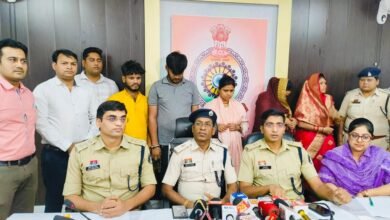 अन्तर्राज्यीय चोर गिरोह’’ का फूटा भांडा…3 महिला,दो पुरूष गिरफ्तार…140 ग्राम सोना 3 किलो चांदी बरामद..20 लाख का सामान जब्त