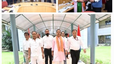 रेलवे जोन बैठक में भड़के केन्द्रीय मंत्री तोखन…कहा..जब उत्तर नहीं तो बैठक  क्यों..अधिकारियों से कहा..कब देंगे व्यापारियों को दुकान
