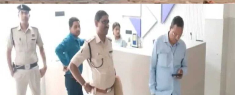 गोली चली…या चलाई गयी…घायल को अस्पताल देखने पहुंची पुलिस..जमकर हो रही चर्चा..रेत चुंगी के लिए हुआ झगड़ा..!