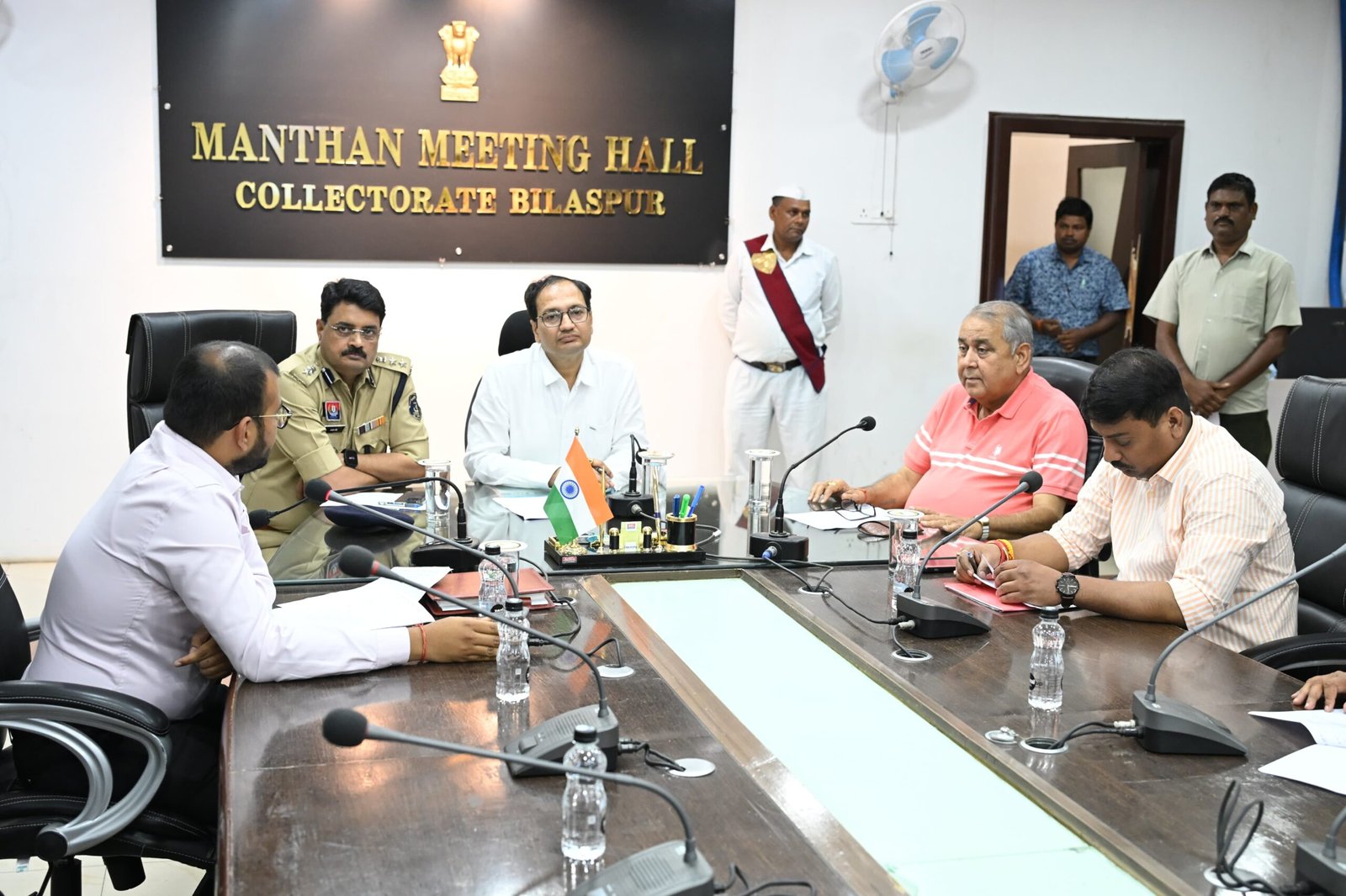 राजा रघुराज सिंह स्टेडियम का होगा कायाकल्प..कलेक्टर ने कहा…खेल को लेना होगा गोद..अब नहीं दिखाएंगे मुफ्त में विज्ञापन राजा रघुराज सिंह स्टेडियम का होगा कायाकल्प..कलेक्टर ने कहा…खेल को लेना होगा गोद..अब नहीं दिखाएंगे मुफ्त में विज्ञापन