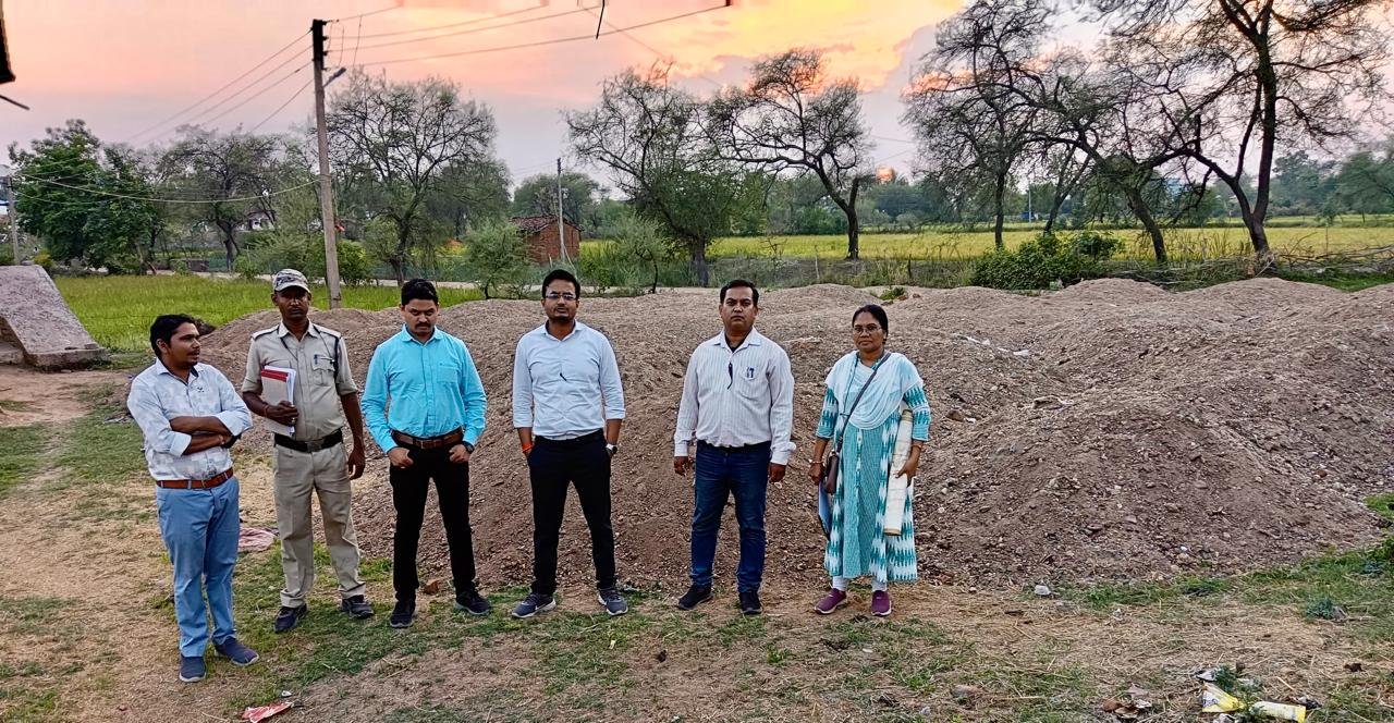 कलेक्टर ने किया रेत माफियों को बेचैन…संयुक्त टीम ने मारा तखतपुर में छापा…5 जगह से 429 घनमीटर का रेत भण्डार बरामद कलेक्टर ने किया रेत माफियों को बेचैन…संयुक्त टीम ने मारा तखतपुर में छापा…5 जगह से 429 घनमीटर का रेत भण्डार बरामद