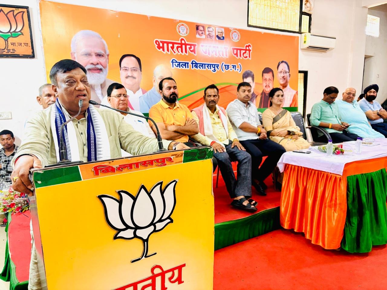 विधायक सुशांत ने कहा…हमाल मजदूर की नियमितिकरण की करेंगे मांग…विधानसभा में उठाएंगे गरीब हमालो की आवाज विधायक सुशांत ने कहा…हमाल मजदूर की नियमितिकरण की करेंगे मांग…विधानसभा में उठाएंगे गरीब हमालो की आवाज