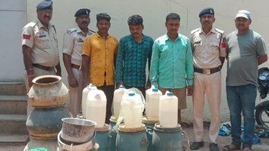 लीलागर नदी किनारे जंगल में सैकड़ों लीटर शराब जब्त…पुलिस की रेड कार्रवाई में 5 आरोपी गिरफ्तार..न्यायिक रिमाण्ड में जेल
