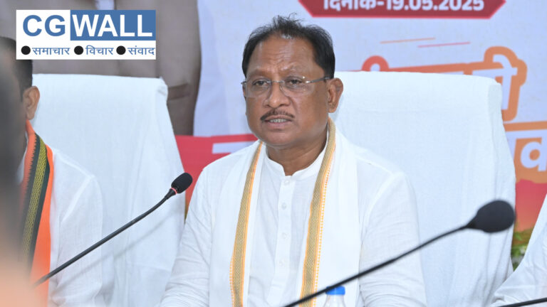 मुख्यमंत्री विष्णुदेव साय पहुंचे पखांजूर, नर-नारायण सेवा आश्रम में की पूजा-अर्चना