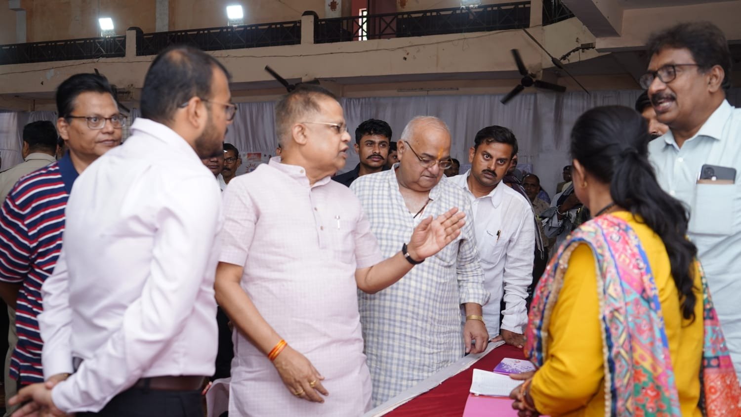 अमर ने कहा..जनता का मजबूत हुआ सरकार पर विश्वास..कहा..सुशासन तिहार का मतलब..जनता से संवाद और समाधान अमर ने कहा..जनता का मजबूत हुआ सरकार पर विश्वास..कहा..सुशासन तिहार का मतलब..जनता से संवाद और समाधान