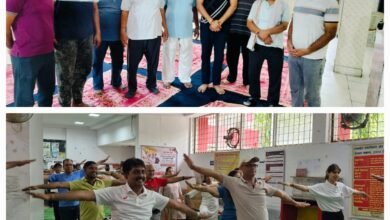  ईमलीपारा में योगाचार्य ने दिया टिप्स..डाकघऱ परिसर में डॉक्टर ने कराया अभ्यास..कहा..योग जिन्दगी की सबसे बड़ी पूंजी