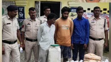 कोचियों के खिलाफ बड़ा प्रहार…कोनी और पचपेढ़ी पुलिस का कारनामा..करीब 100 लीटर शराब के साथ चार गिरफ्तार
