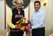 सेवानिवृत्त हुए मुख्य सचिव अमिताभ जैन, राज्यपाल रमेन डेका ने राजभवन में दी शुभकामनाएं