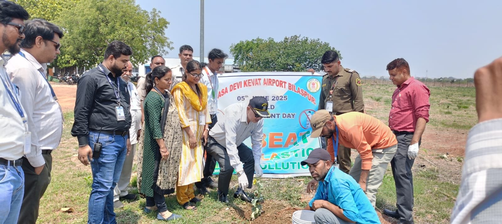 अब स्काउट्स, गाइड्स संभालेंगे जिम्मेदारी..वाजपेयी ने बताया..सिर्फ लगाना ही नहीं…बच्चों की तरह पौधो का पालन भी होगा अब स्काउट्स, गाइड्स संभालेंगे जिम्मेदारी..वाजपेयी ने बताया..सिर्फ लगाना ही नहीं…बच्चों की तरह पौधो का पालन भी होगा