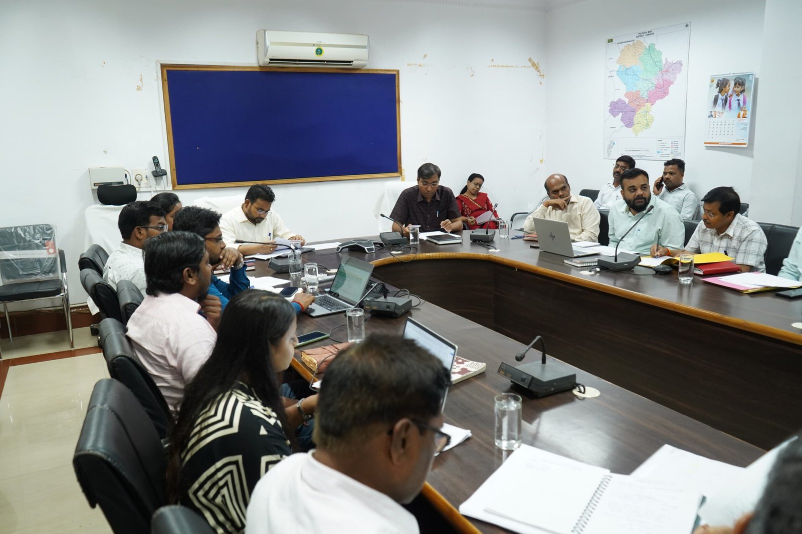 कभी थे शिक्षक विहीन स्कूल, अब यहां फैलेगा शिक्षा का उजियारा..युक्तियुक्तकरण के उपरांत 15 शिक्षक विहीन स्कूल में 34 शिक्षक हुए पदस्थ कभी थे शिक्षक विहीन स्कूल, अब यहां फैलेगा शिक्षा का उजियारा..युक्तियुक्तकरण के उपरांत 15 शिक्षक विहीन स्कूल में 34 शिक्षक हुए पदस्थ