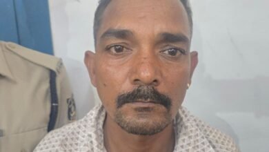 पुलिस कार्रवाई में 52 लीटर देशी शराब बरामद…आरोपी गिरफ्तार..पुलिस का दावा रेड कार्रवाई में अब तक 140 लीटर जब्त