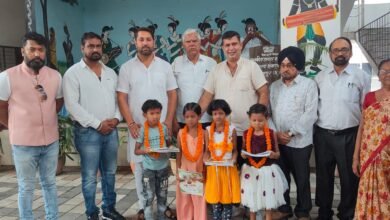 विधि विधान से अमेरिकी दम्पत्ति ने बच्ची को गोद…उपमुख्यमंत्री भी बने गवाह..कहा..बच्ची को मिलेगा शानदार जीवन
