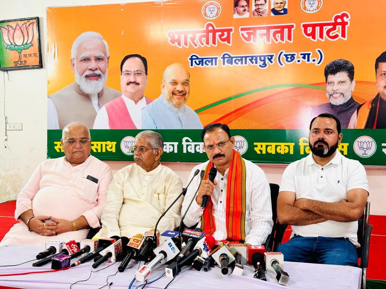 21 को दुनिया करेगी सूर्य नमस्कार…मंत्री श्याम बिहारी ने कहा…बिलासपुर से दुश्मनी नहीं..डॉक्टरों को देंगे निर्देश…मल्टी सुपर स्पेशलिटी पर कही यह बात 21 को दुनिया करेगी सूर्य नमस्कार…मंत्री श्याम बिहारी ने कहा…बिलासपुर से दुश्मनी नहीं..डॉक्टरों को देंगे निर्देश…मल्टी सुपर स्पेशलिटी पर कही यह बात