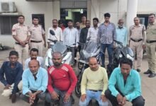 एक दर्जन से ज्यादा जुआरी गिरफ्तार..नगद समेत महंगी गाड़ियां बरामद…आरोपियों के खिलाफ जुआ एक्ट का अपराध दर्ज