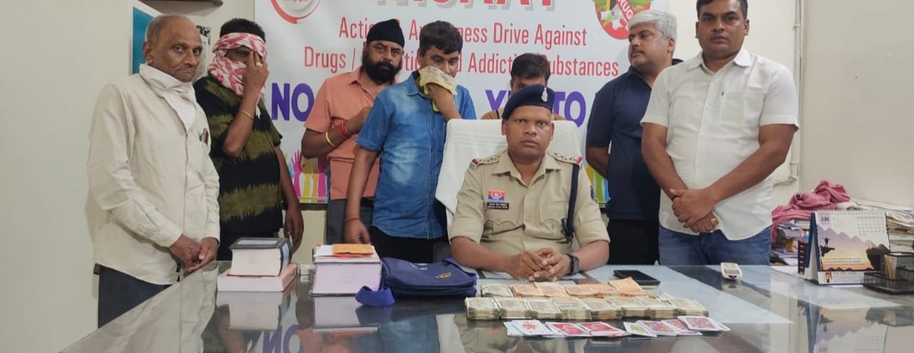 टाईम स्क्वायर में पुलिस की रेड कार्रवाई..शांतनु खण्डेवाल समेत 6 जुआरी गिरफ्तार…पांच लाख से अधिक नगदी बरामद टाईम स्क्वायर में पुलिस की रेड कार्रवाई..शांतनु खण्डेवाल समेत 6 जुआरी गिरफ्तार…पांच लाख से अधिक नगदी बरामद