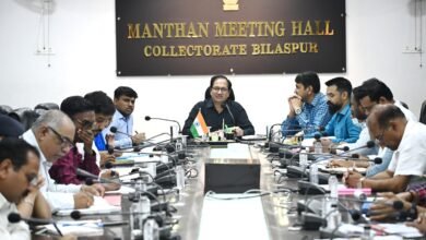 सड़कों पर नहीं दिखना चाहिए मवेशी….कलेक्टर का सख्त आदेश…सरकारी जमीन हथियाने वालों पर दर्ज करें  एफआईआर