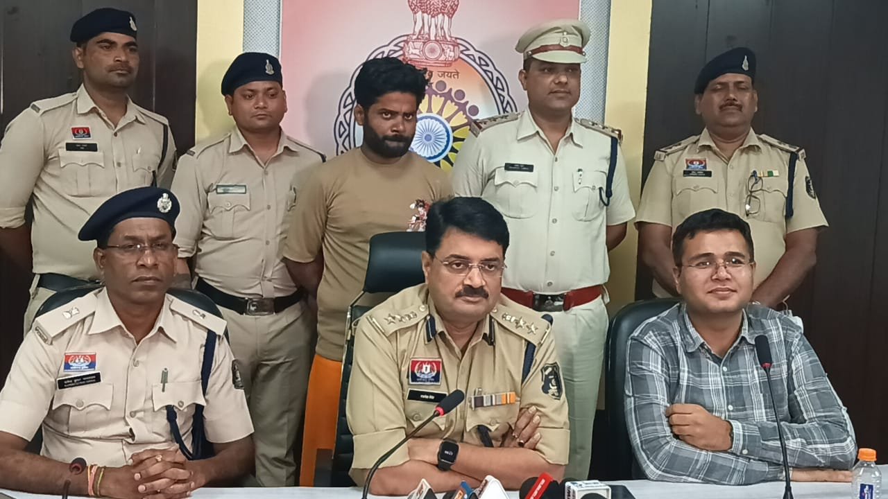 विधायक को धमकी देने वाला गिरफ्तार..वरिष्ठ पुलिस कप्तान का खुलासा..आरोपी ने इसलिये दिया था जान की धमकी विधायक को धमकी देने वाला गिरफ्तार..वरिष्ठ पुलिस कप्तान का खुलासा..आरोपी ने इसलिये दिया था जान की धमकी