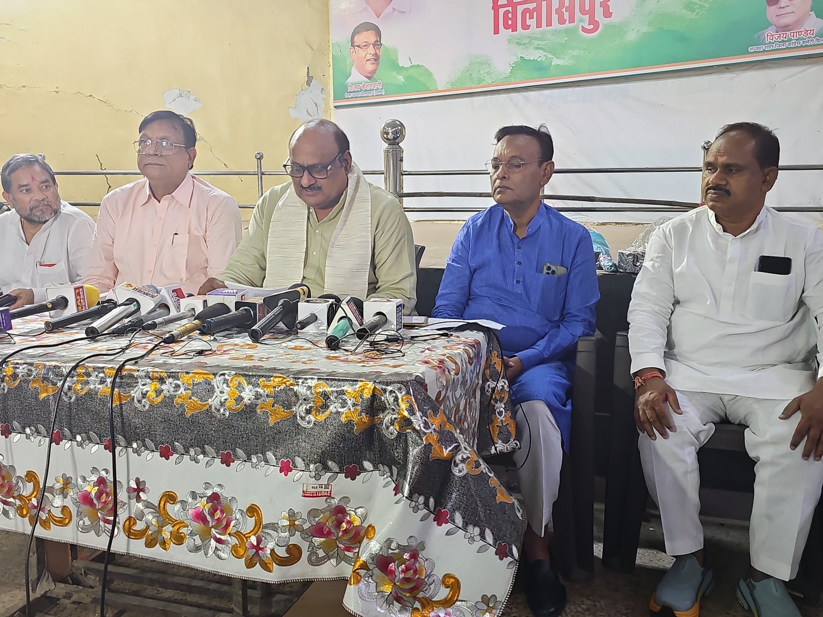 पूर्व मंत्री ने युक्तियुक्तकरण को बताया सबसे बड़ा फ़रेब..खत्म हो जाएंगे इतने रोजगार…जिला अध्यक्ष ने कहा 3 चरणों में करेंगे आंदोलन पूर्व मंत्री ने युक्तियुक्तकरण को बताया सबसे बड़ा फ़रेब..खत्म हो जाएंगे इतने रोजगार…जिला अध्यक्ष ने कहा 3 चरणों में करेंगे आंदोलन