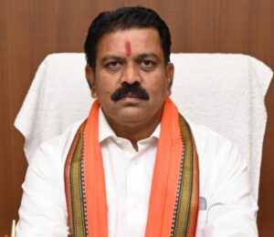 देर रात डिप्टी सीएम क्यों भड़के उप मुख्यमंत्री ,टोल प्लाजा पर रुकवाया काफिला