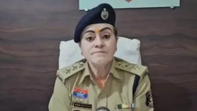 मरीज को अस्पताल से निकला.. डॉक्टर पर FIR दर्ज
