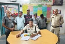 ऑपरेशन प्रहार; जुआरियों की महफिल में पहुंच गई पुलिस..5 आरोपी सलाखों के पीछे