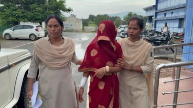 कमरा बन्द…पत्नी ने पति को बनाया बंधक… फिर करंट लगाकर उतारा मौत के घाट… इस बात से थी नाराज