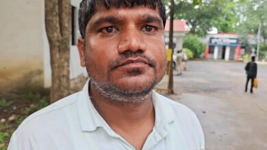 20 हजार की मांग, धमकी और झूठा केस: किसान की शिकायत पर आरक्षक निलंबित, थाना प्रभारी पर जांच के आदेश