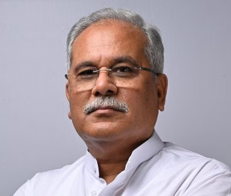 CG NEWS:ED छापे के बीच घर से बाहर आए भूपेश बोले- “मैं ना डरूंगा …ना दबूंगा…. ना झुकुंगा…” और विधानसभा के लिए हो गए रवाना CG NEWS:ED छापे के बीच घर से बाहर आए भूपेश बोले- “मैं ना डरूंगा …ना दबूंगा…. ना झुकुंगा…” और विधानसभा के लिए हो गए रवाना