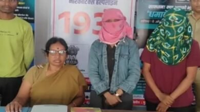 युवक को ब्लैकमेल करते तीन गिरफ्तार..दो युवती भी शामिल