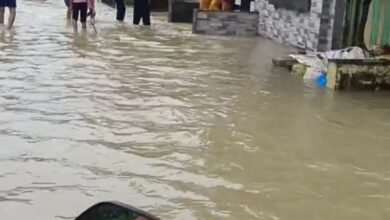 निगम बहा..सिस्टम डूबा..फिर भी बधाई.. कांग्रेस नेता ने कहा.बिलासपुर स्मार्ट सिटी बना दिखावे का पोस्टर
