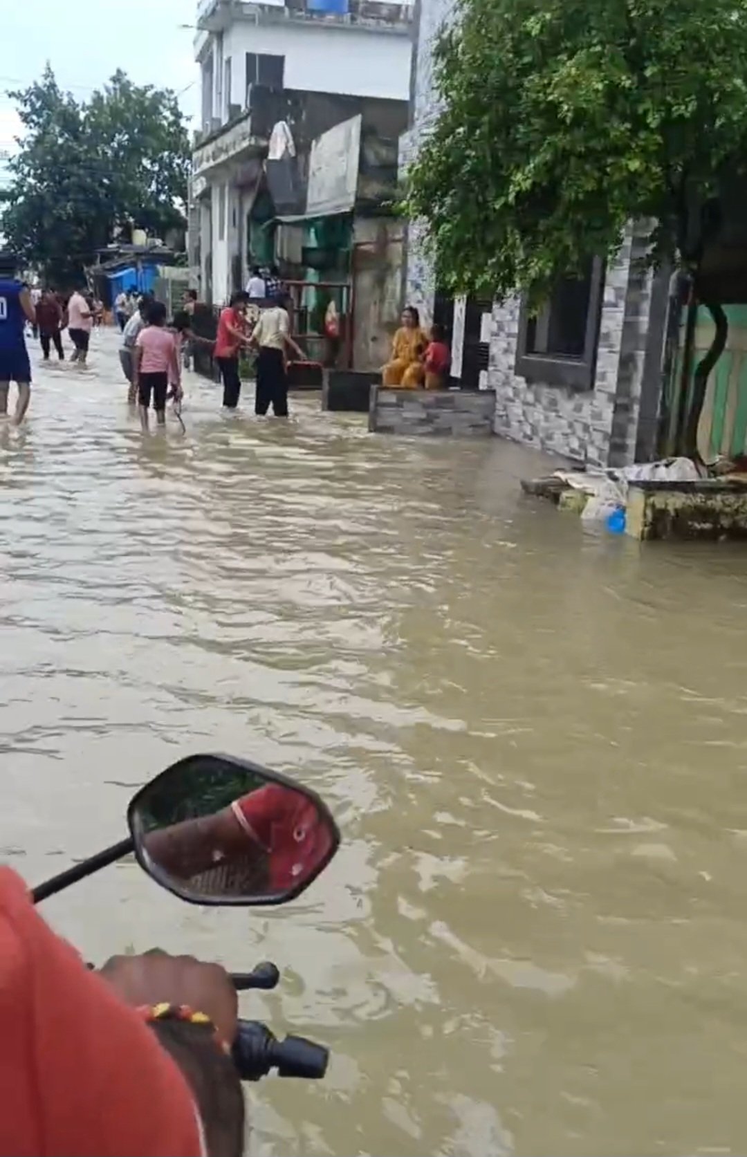 निगम बहा..सिस्टम डूबा..फिर भी बधाई.. कांग्रेस नेता ने कहा.बिलासपुर स्मार्ट सिटी बना दिखावे का पोस्टर निगम बहा..सिस्टम डूबा..फिर भी बधाई.. कांग्रेस नेता ने कहा.बिलासपुर स्मार्ट सिटी बना दिखावे का पोस्टर